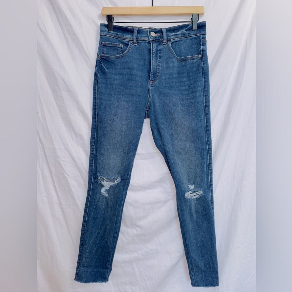 Express Medium Wash Denim Perfect High Rise Skinny Jean size 6